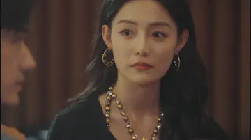 两人对视无言
