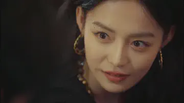 瞪大眼睛