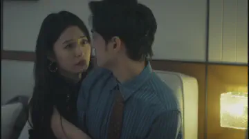 两人对视